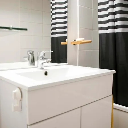 Calm Apt In Champ De Mars